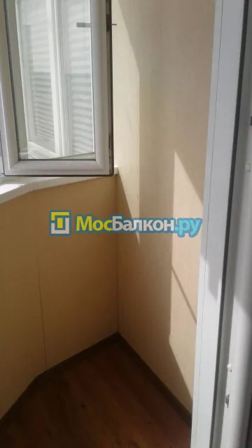 Отделка балкона и лоджии пластиковыми ПВХ панелями в Троицке от компании МосБалкон