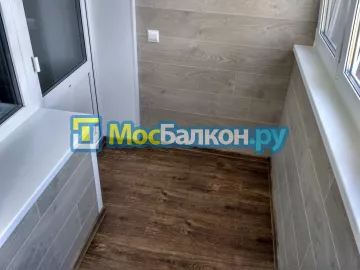 Отделка балкона и лоджии пластиковыми ПВХ панелями в Троицке от компании МосБалкон