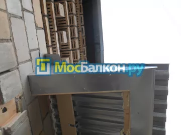 Крыша на балконе в Троицке монтаж и ремонт по выгодной цене от МосБалкон