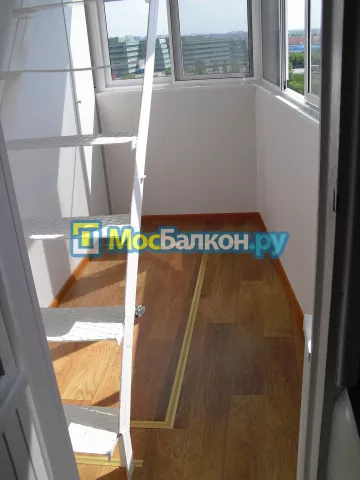Услуги и дополнительные опции для остекления балконов от компании МосБалкон в Москве