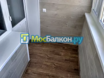 Отделка балкона и лоджии пластиковыми ПВХ панелями в Троицке от компании МосБалкон
