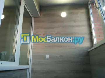 Отделка балкона и лоджии пластиковыми ПВХ панелями в Троицке от компании МосБалкон