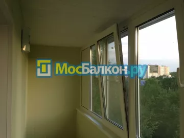 Отделка балкона и лоджии пластиковыми ПВХ панелями в Троицке от компании МосБалкон