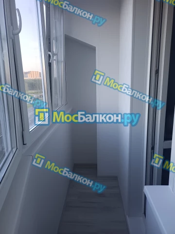 Отделка балкона и лоджии пластиковыми ПВХ панелями в Троицке от компании МосБалкон