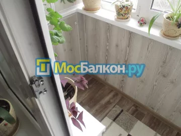 Отделка балкона и лоджии пластиковыми ПВХ панелями в Троицке от компании МосБалкон