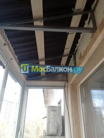 Крыша на балконе в Троицке монтаж и ремонт по выгодной цене от МосБалкон