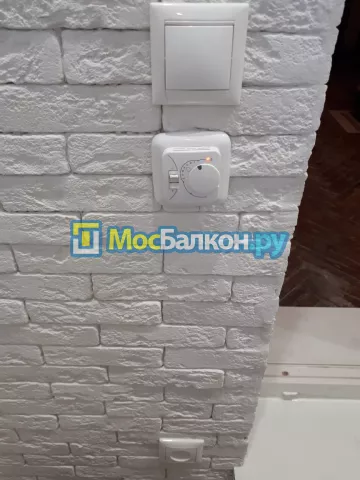 Цена на отделку лоджии декоративным камнем в Москве