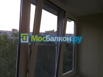 Отделка балкона и лоджии пластиковыми ПВХ панелями в Троицке от компании МосБалкон
