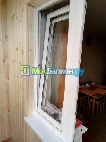 Отделка балконов деревянной вагонкой в Москве