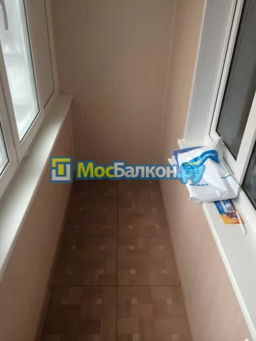 Отделка балкона и лоджии пластиковыми ПВХ панелями в Троицке от компании МосБалкон