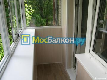 Холодное алюминиевое остекление балкона на выносе