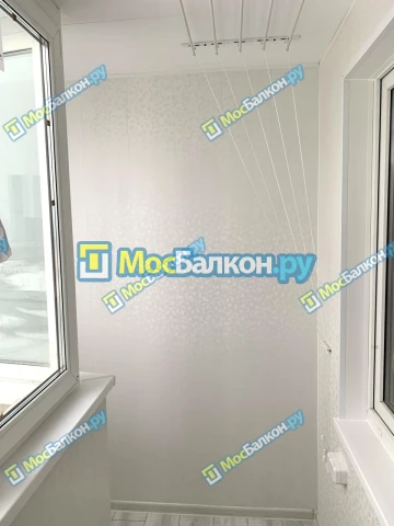 Отделка балкона и лоджии пластиковыми ПВХ панелями в Троицке от компании МосБалкон