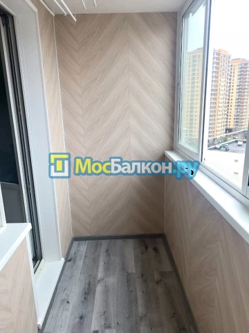 Отделка балкона и лоджии пластиковыми ПВХ панелями в Троицке от компании МосБалкон