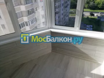 Отделка балкона и лоджии пластиковыми ПВХ панелями в Троицке от компании МосБалкон