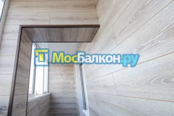 Отделка балкона и лоджии пластиковыми ПВХ панелями в Троицке от компании МосБалкон