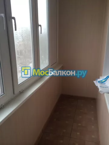 Отделка балкона и лоджии пластиковыми ПВХ панелями в Троицке от компании МосБалкон