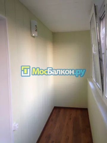 Отделка балкона и лоджии пластиковыми ПВХ панелями в Троицке от компании МосБалкон