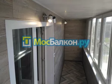 Отделка балкона и лоджии пластиковыми ПВХ панелями в Троицке от компании МосБалкон