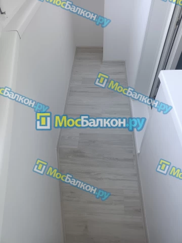 Отделка балкона и лоджии пластиковыми ПВХ панелями в Троицке от компании МосБалкон