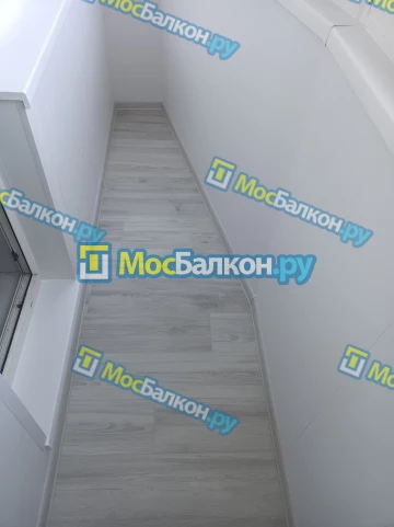 Отделка балкона и лоджии пластиковыми ПВХ панелями в Троицке от компании МосБалкон