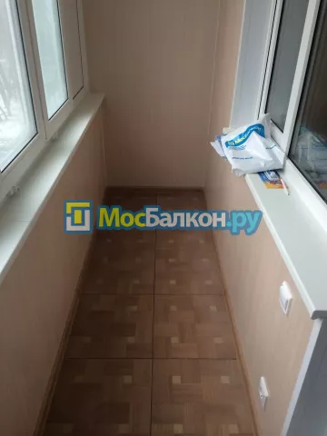 Отделка балкона и лоджии пластиковыми ПВХ панелями в Троицке от компании МосБалкон
