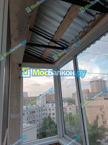Крыша на балконе в Троицке монтаж и ремонт по выгодной цене от МосБалкон